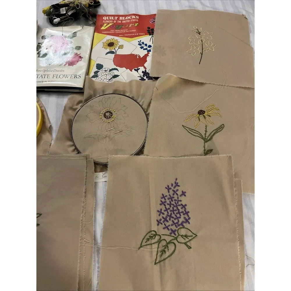 Vintage Lot Unfinished Quilting Squares State Flowers Embroidered Pieces